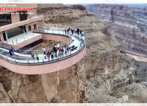 ĐỘC ĐÁO CẦU KÍNH LƠ LỬNG SKYWALK